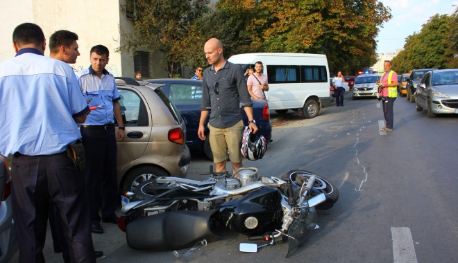 Motociclist implicat într-un accident rutier / Galerie foto - img3508-1409674182.jpg