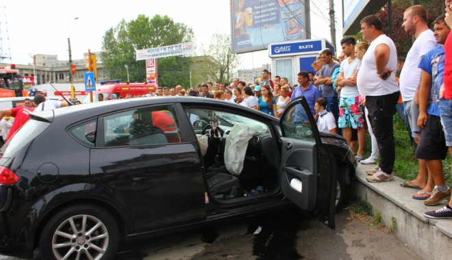 Carnagiu pe Soveja / Șoferul care i-a spulberat pe pietoni, transferat în Capitală - img38411409831295-1409862338.jpg