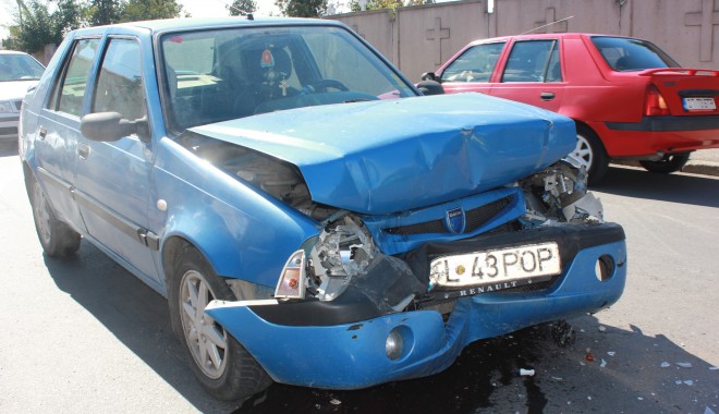 Foto / Accident rutier în lanț, în CONSTANȚA - img3929-1380017552.jpg