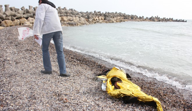 Company Impolite Reproduce Femeia găsită moartă, pe plaja Trei Papuci, s-a înecat | Cuget Liber