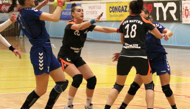Galerie foto. Handbal feminin: CSU Neptun, calificare dramatică în final four-ul Cupei României - img4604-1427310252.jpg