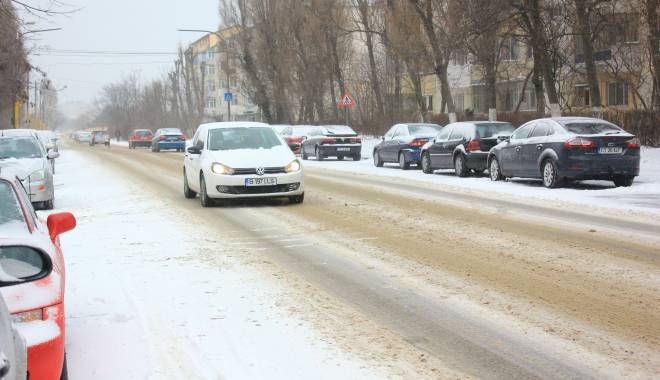 Cod galben de viscol, la Constanța. Sute de probleme la rețelele de energie electrică. 27 de localități din județ încă nu au curent - img5139-1453107735.jpg