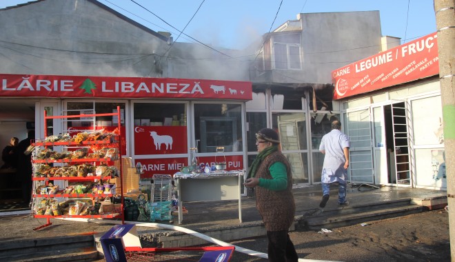 Incendiul din Piața Griviței (GALERIE FOTO) - img5202-1322640121.jpg