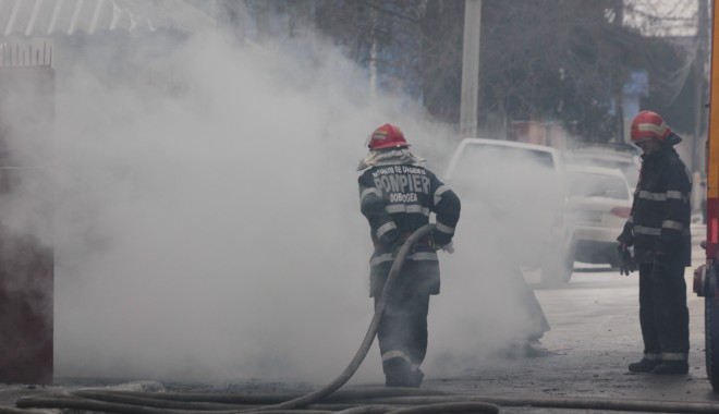 Galerie FOTO / Un incendiu a nimicit o vilă din municipiul Constanța - img5535-1355922399.jpg