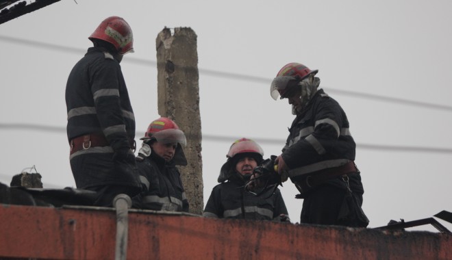 Galerie FOTO / Un incendiu a nimicit o vilă din municipiul Constanța - img5567-1355922433.jpg