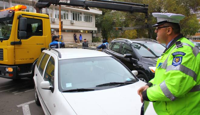 Galerie FOTO. Panică pe străzile Constanței! Poliția ridică mașinile parcate neregulamentar - img5621-1415962332.jpg