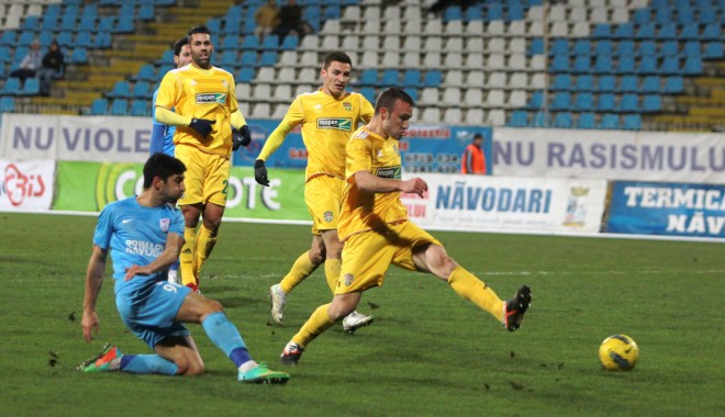 Fotbal / Săgeata Năvodari, învinsă în ultimele minute de FC Vaslui / Galerie foto - img5640-1394479384.jpg