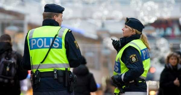 Bărbat arestat la aeroportul din Goteborg sub bănuiala că transporta o substanță explozivă - img56561cfb99c4c-1507287714.jpg