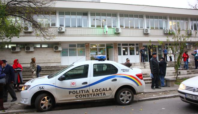 Galerie FOTO. Panică pe străzile Constanței! Poliția ridică mașinile parcate neregulamentar - img5662-1415962566.jpg