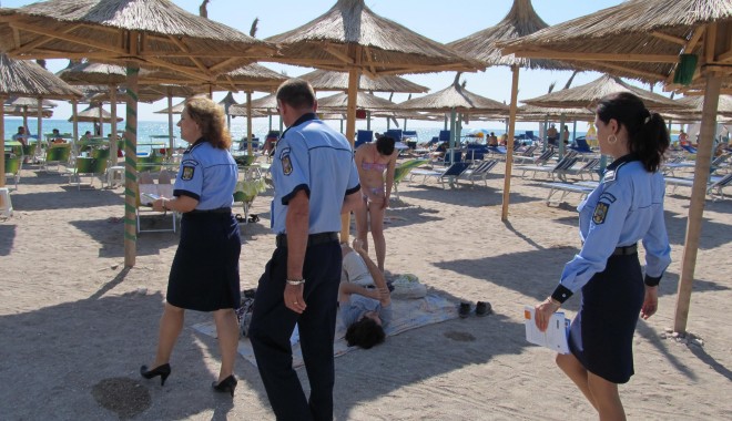 Galerie FOTO. Polițiștii au fost, astăzi, pe plaja din sudul litoralului - img5871-1406731817.jpg