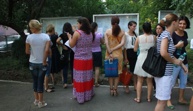 Galerie FOTO / A început examenul de titularizare! Iată unde au loc probele în municipiul Constanța - img5988-1375167699.jpg