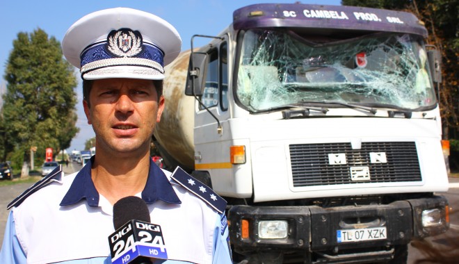 GALERIE FOTO. Accident cu un microbuz de călători, pe bd. Aurel Vlaicu.  Nouă victime! / UPDATE - img6480-1410524964.jpg