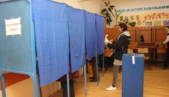 Cum a votat CONSTANȚA / Rezultate parțiale, ora 13.00 - img6510-1416225318.jpg