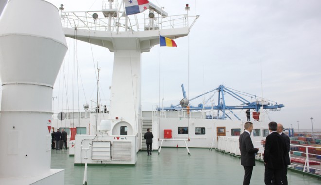 Eveniment la Marea Neagră. A fost inaugurată linia de ferry-boat Constanța - Batumi - Ilyichevsk - img6896-1413481018.jpg