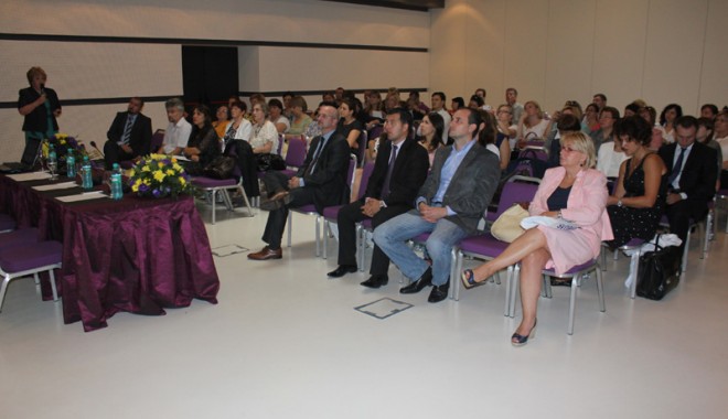 Synevo a organizat primul simpozion medical la Constanța - img7020-1348840261.jpg