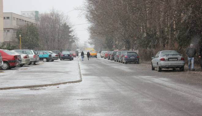 Galerie FOTO. Iarna și-a intrat în drepturi, la Constanța. Ninge ca în povești! - img7067-1420374708.jpg