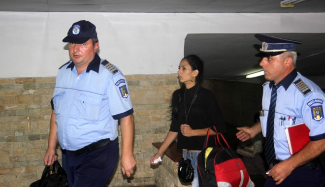 Un tânăr drogat și-a agresat iubita și s-a aruncat din tren - img8119-1346269980.jpg