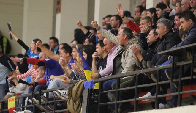 HCM a învins Elverum, în turul trei al Cupei EHF - img8496-1416664265.jpg
