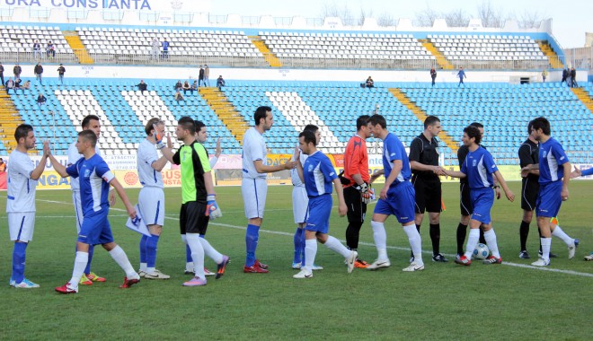 Fotbal / FC Farul învinge CS Otopeni pe final de meci / Galerie foto - img8669-1333127400.jpg