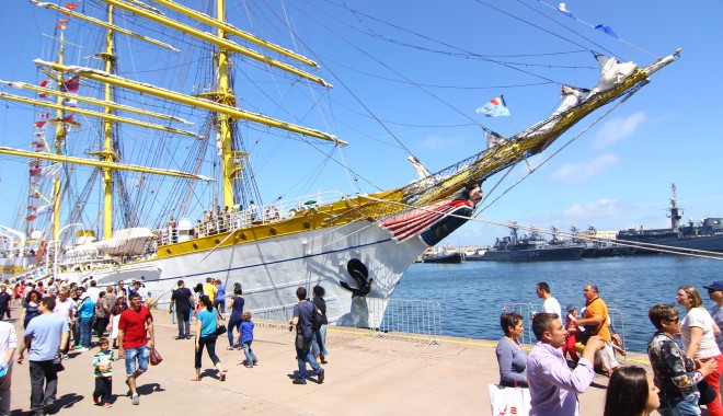 S-au suplimentat efectivele de poliție pentru SCF Black Sea Tall Ships Regatta / Galerie foto - img8730-1401021057.jpg