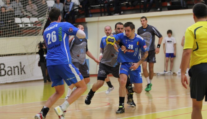 Handbal / HCM Constanța câștigă în fața Științei Bacău - img8961-1323599851.jpg