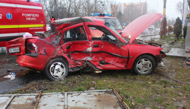 Șoferița din accidentul de la Scandinavia, menținută în viață de aparate - img9376-1326112107.jpg