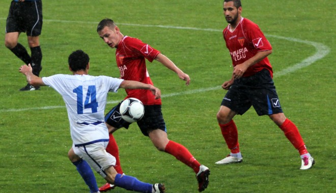 FC Farul, victorie la scor în fața Gloriei Buzău / Galerie foto - img9470-1337205020.jpg