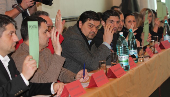 Mazăre dă din bugetul Constanței 200.000 de lei pentru Vrancea și Buzău - img9573-1329503562.jpg