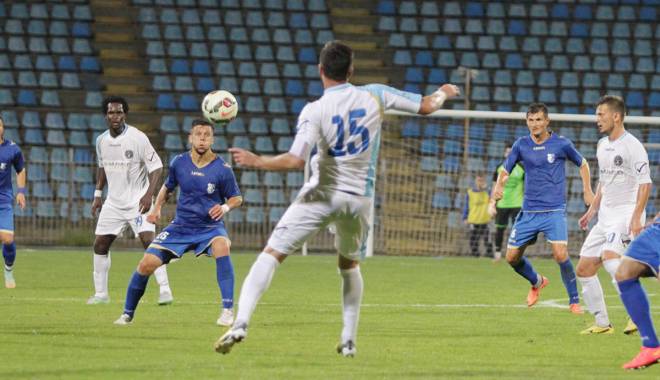 Galerie foto. S-au marcat cinci goluri în meciul dintre FC Farul Constanța și FC Academica Clinceni - img9614-1442602975.jpg