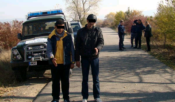 Emigranți reținuți la frontiera cu Bulgaria - imigranticopy-1344873945.jpg