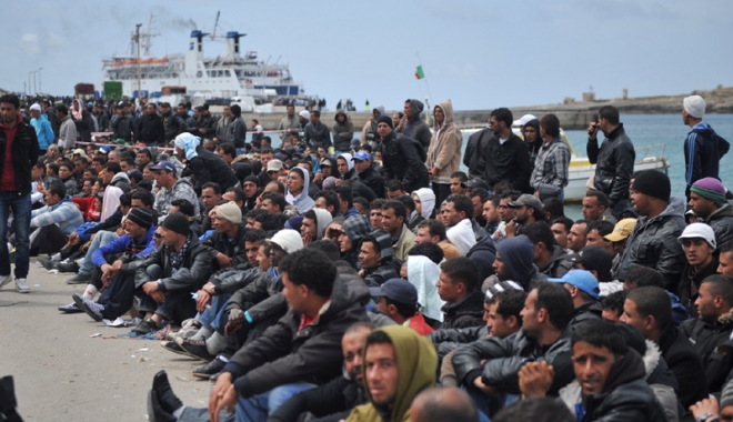 52 de persoane, salvate de polițiștii de frontieră români în Marea Egee - imigrantisalvatiinmareaegee-1493123406.jpg