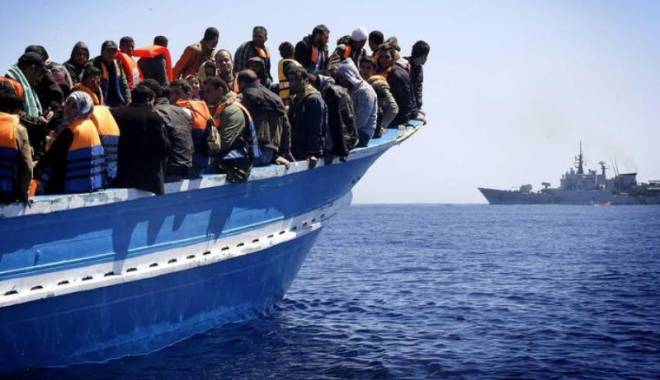 Cel puțin 11 migranți, printre care cinci copii, înecați într-un naufragiu - immigrati1-1449647372.jpg