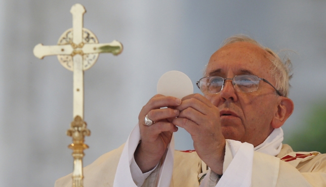 Vaticanul  interzice pâinea fără gluten la Împărtășanie. Regula trebuie urmată de 1,2 miliarde  de catolici - impartasaniecatolici-1499772000.jpg