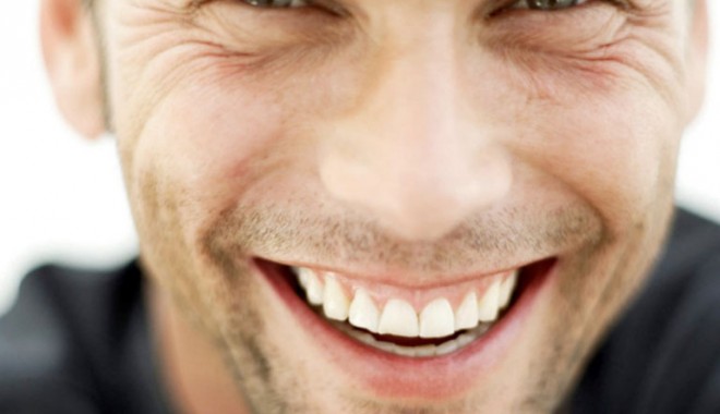 Ce trebuie să știi despre implanturile dentare - implant-1341931920.jpg