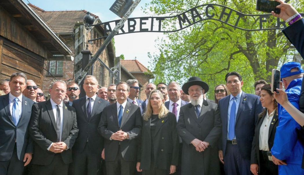În vizită la Auschwitz, preşedintele israelian face apel la eliberarea ostaticilor - in-vizita-1745764176.jpg