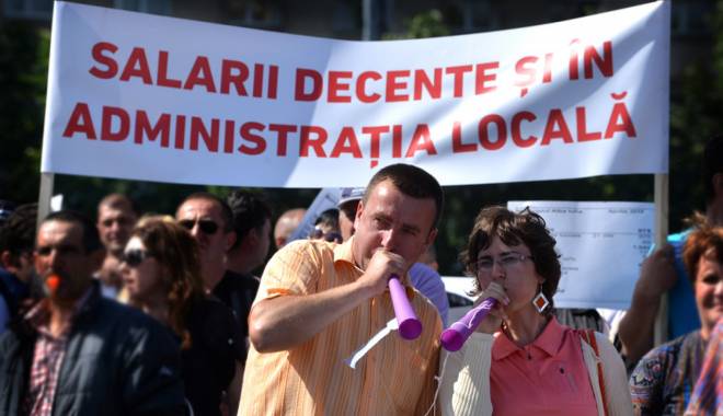 În administrația publică se strâng semnăturile pentru greva generală - inadministratiapublica-1436363027.jpg
