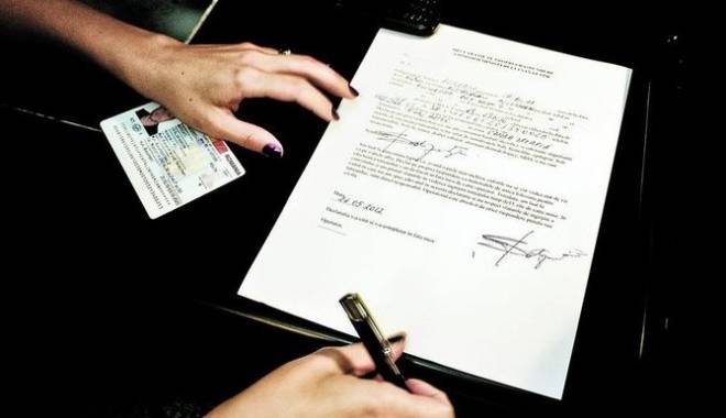 Tragedia din Colectiv schimbă legea. Declarațiile pe propria răspundere vor fi scoase în afara legii - inaintedeprimasedintaboteasemnat-1446536786.jpg