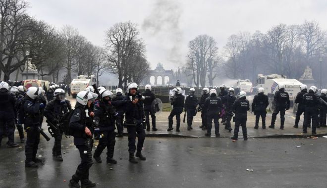 Înaltul reprezentant al UE Josep Borrell a condamnat violenţele de la protestul din Bruxelles - inaltul-1643026768.jpg