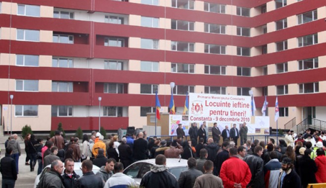 Ce posibilități au tinerii din Constanța care vor o casă - inaugurareblocuritinerilocuintes-1329411183.jpg
