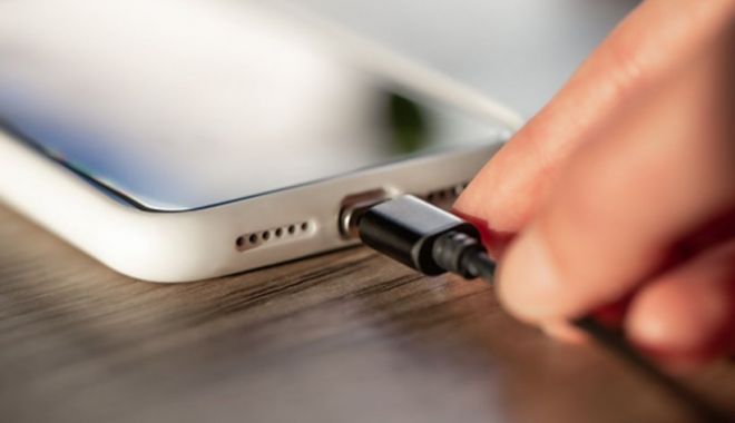 Parlamentul European a votat ca toate echipamente electronice să folosească un singur tip de încărcător - incarcator-1650472255.jpg