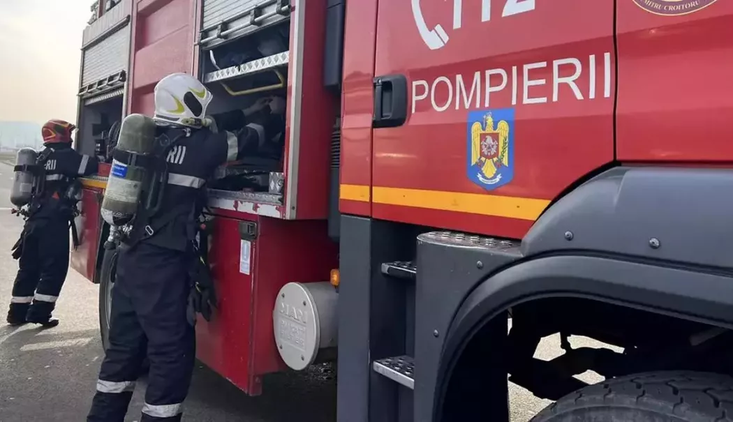 Panică într-un bloc. Un incendiu a izbucnit într-un apartament - incebdiu-navodari--1772622973.webp