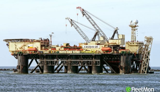 Incediu la bordul unei platforme pentru montarea conductelor petroliere - incediulaborduluneiplatforme-1546695470.jpg