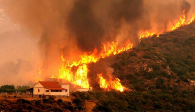 Noi incendii în Grecia: Locuitorii din două sate din apropiere de Atena au fost EVACUAȚI - incendiidevastatoaregrecia003613-1534164169.jpg