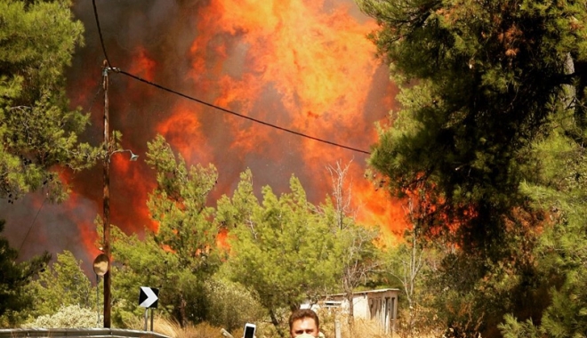 Stare de alertă în Grecia. Incendiile fac ravagii - incendiigrecia-1473683242.jpg