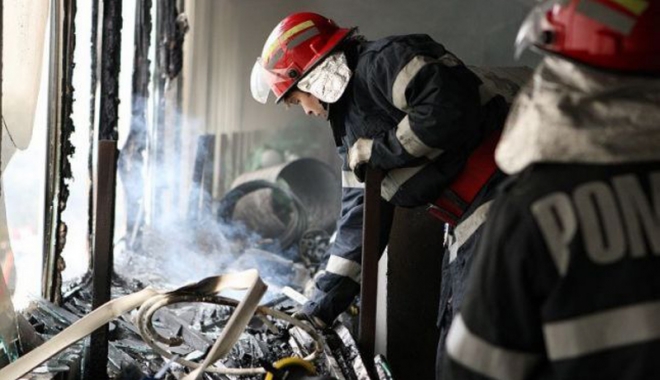 Incendiile de locuințe, tot mai dese. Ce vă sfătuiesc pompierii - incendiile-1471790394.jpg