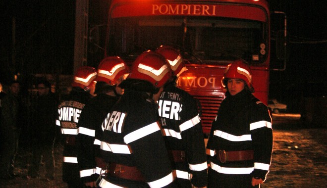 Incendiu pe strada Magnoliei - incendiu-1328632507.jpg