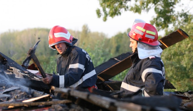 Incendiu la Cuza Vodă - incendiu-1332767301.jpg