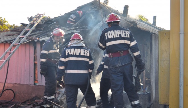 Patru copii, morți într-un incendiu - incendiu-1357747506.jpg