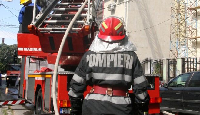 A început perioada incendiilor. Cauza? Tigări aruncate la întâmplare - incendiu-1363604268.jpg