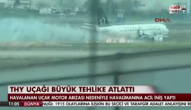 Aterizare de urgență la Istanbul, după ce unul din motoarele unui avion a luat foc - incendiu-1429955219.jpg